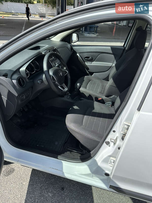 Седан Renault Logan 2020 в Киеве