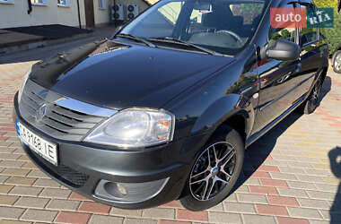 Седан Renault Logan 2010 в Черкасах