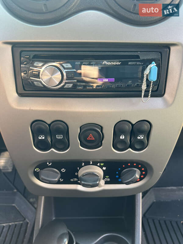 Седан Renault Logan 2010 в Коломые