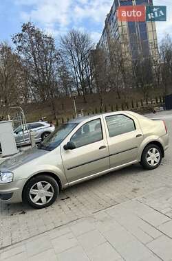 Седан Renault Logan 2011 в Львове