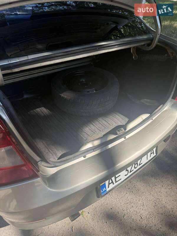 Седан Renault Logan 2011 в Синельниковому