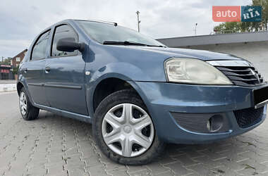 Седан Renault Logan 2011 в Чернівцях