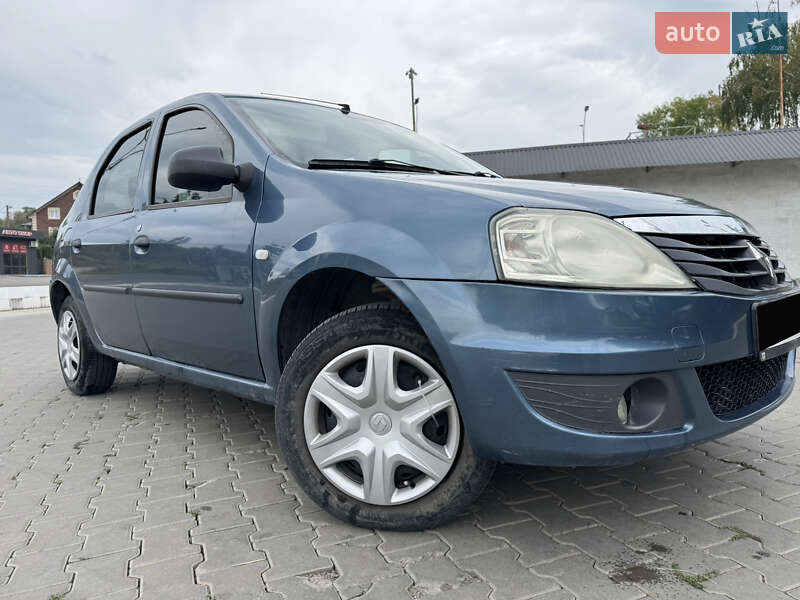 Renault Logan 2011