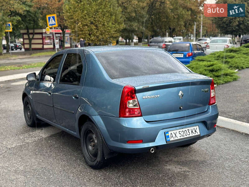 Седан Renault Logan 2010 в Харькове