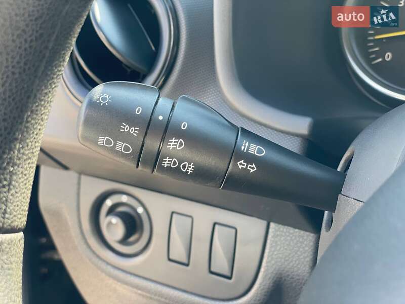 Седан Renault Logan 2018 в Одессе фото 13 Седан Renault Logan 2018 в Одессе