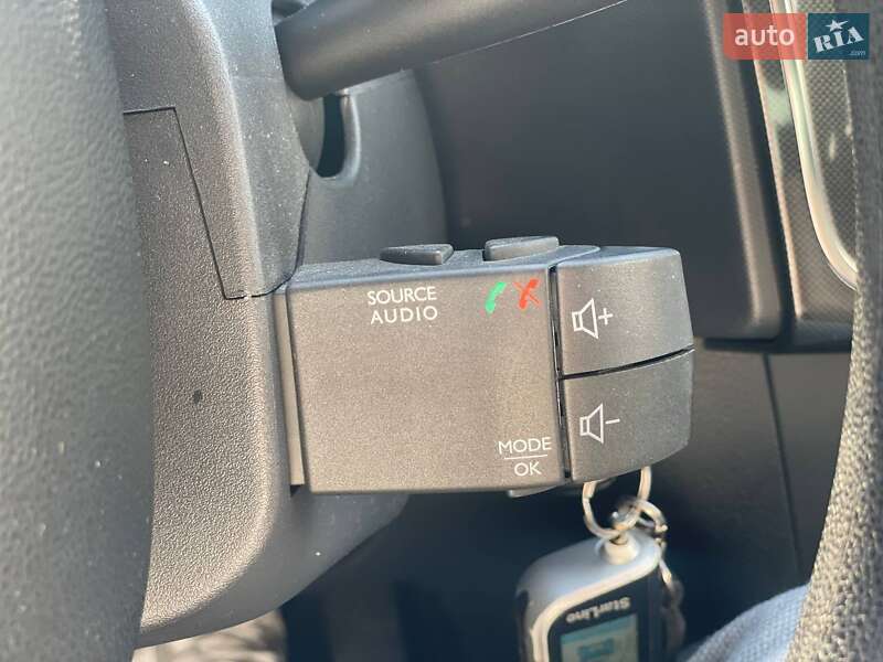 Седан Renault Logan 2018 в Одессе фото 17 Седан Renault Logan 2018 в Одессе