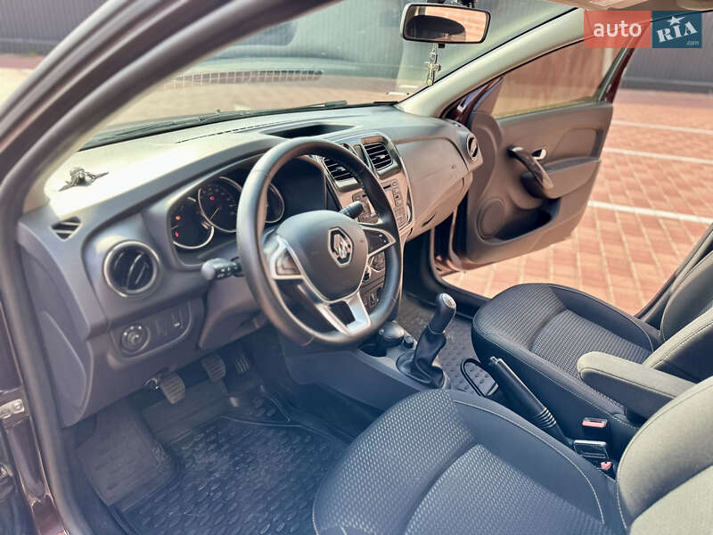 Седан Renault Logan 2017 в Одессе