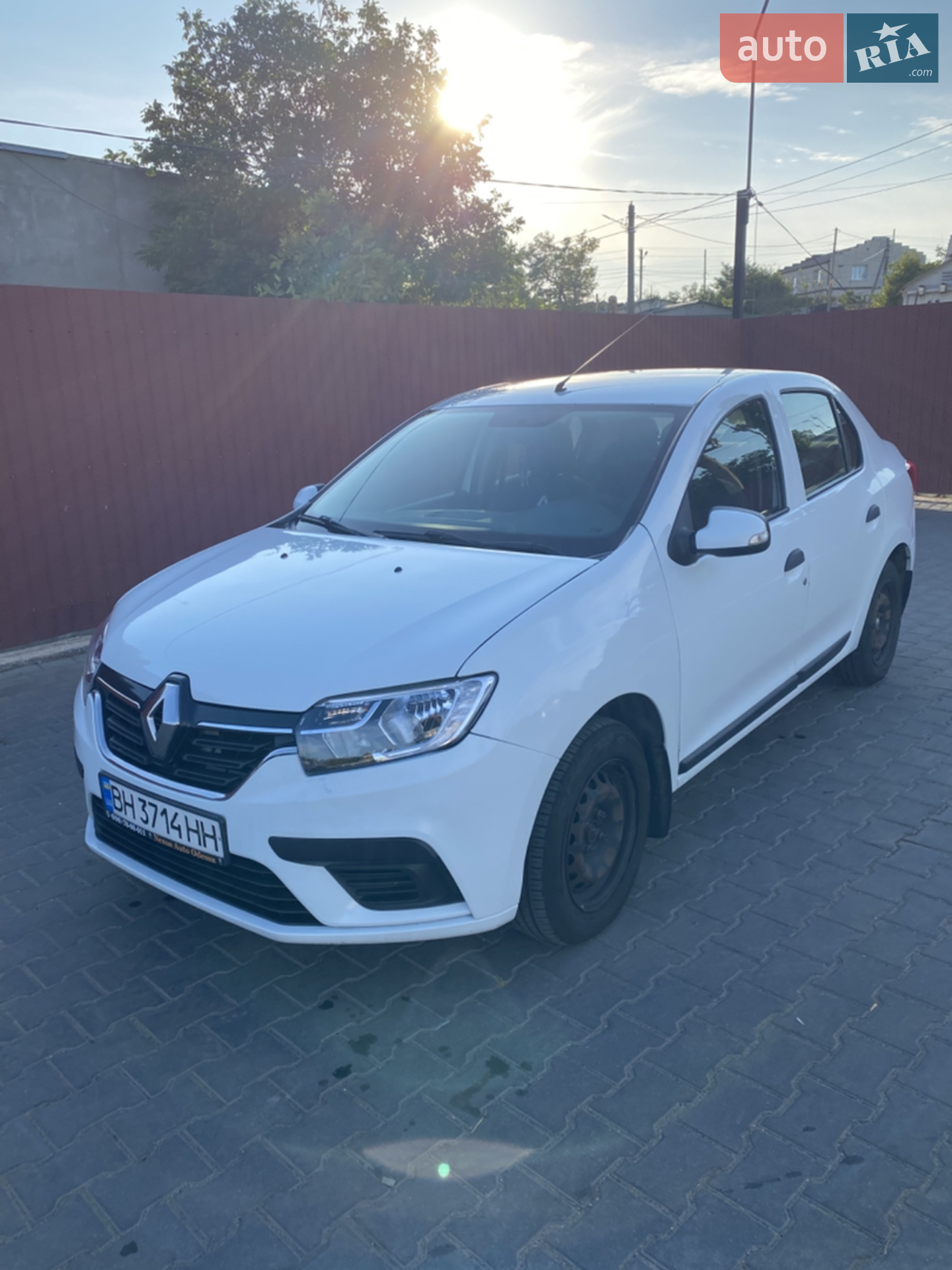 2017 Renault Logan - мініатюра 8