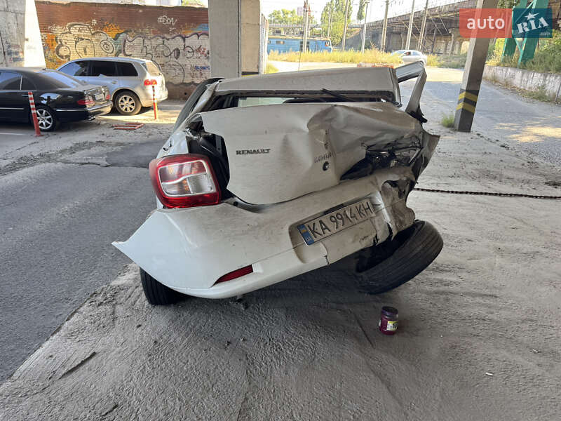 Седан Renault Logan 2015 в Киеве