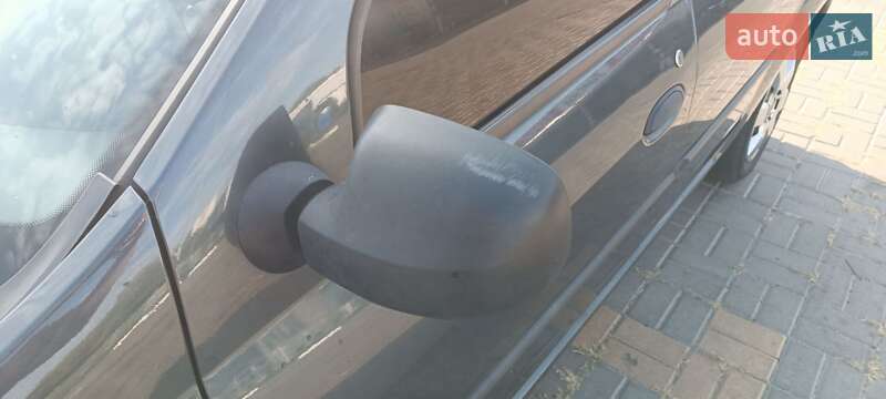 Седан Renault Logan 2009 в Харькове