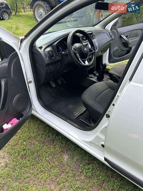 Седан Renault Logan 2019 в Носівці