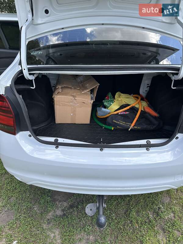 Седан Renault Logan 2019 в Носівці