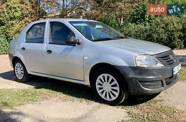 Седан Renault Logan 2011 в 