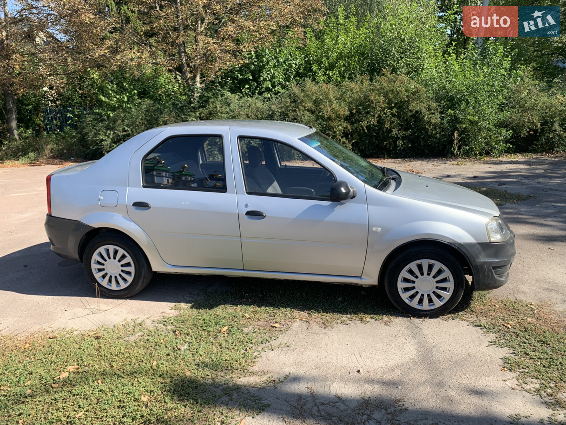 2011 Renault Logan - мініатюра 20
