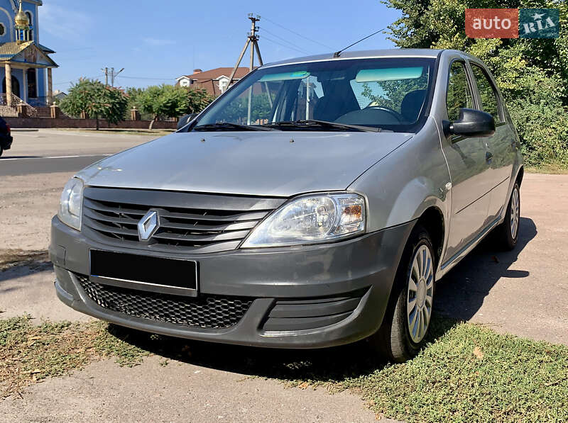 Седан Renault Logan 2011 в Переяславі