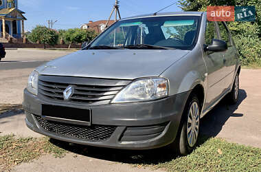 Седан Renault Logan 2011 в 