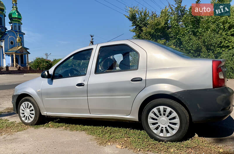 Седан Renault Logan 2011 в Переяславе