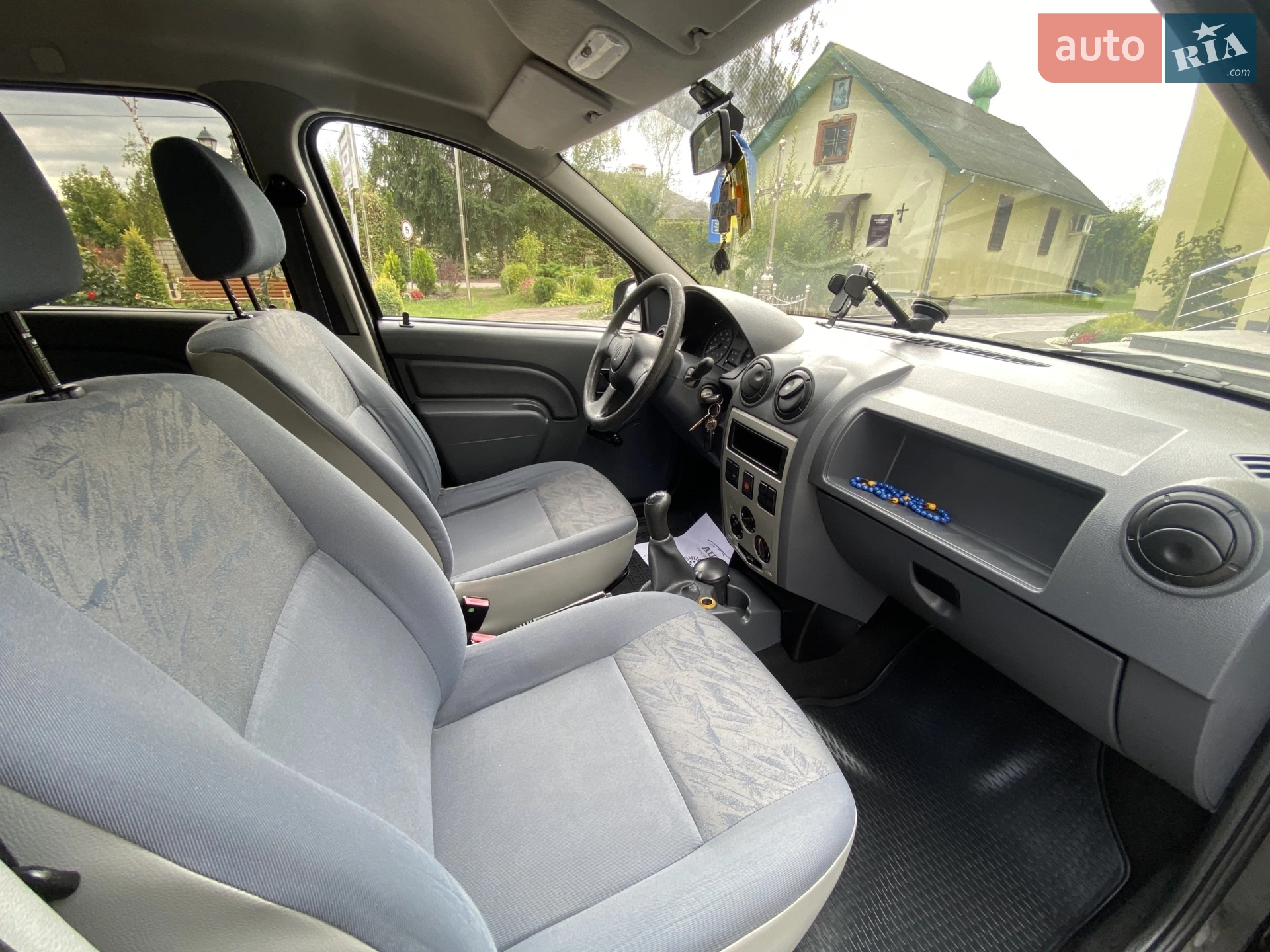 2010 Renault Logan - мініатюра 8