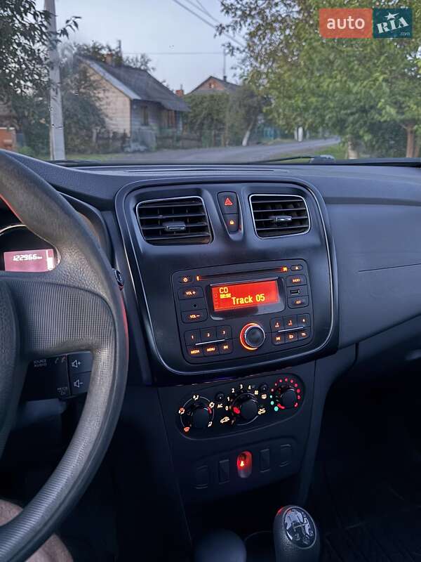 Седан Renault Logan 2013 в Нововолынске фото 13 Седан Renault Logan 2013 в Нововолынске