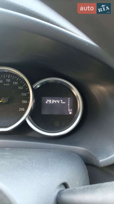 Универсал Renault Logan 2017 в Днепре фото 3 Универсал Renault Logan 2017 в Днепре