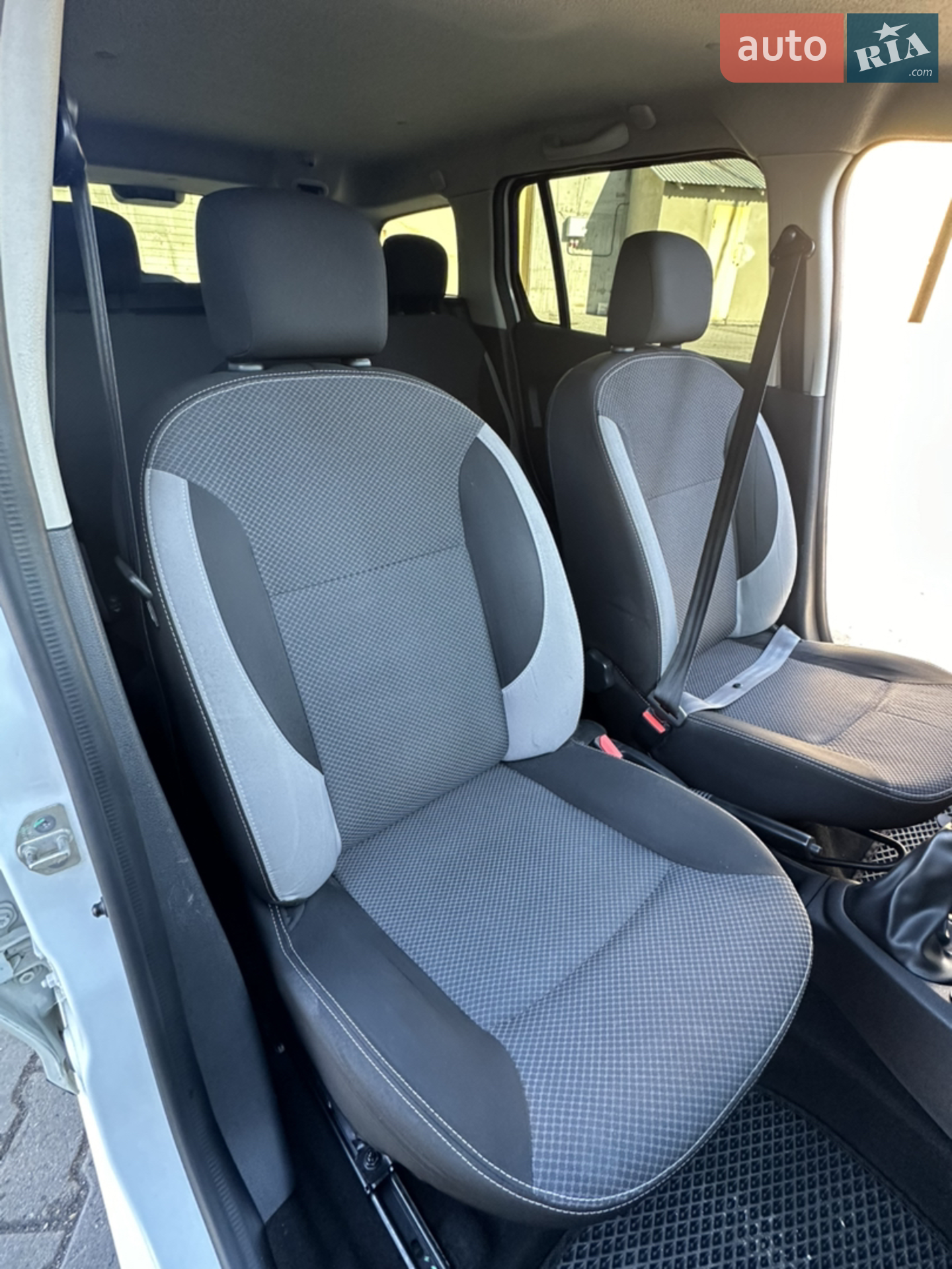 2016 Renault Logan - мініатюра 26