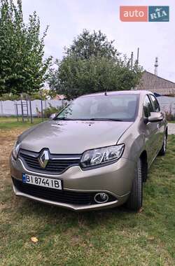 Седан Renault Logan 2013 в Хоролі