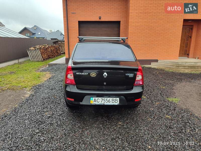 Седан Renault Logan 2011 в Луцке