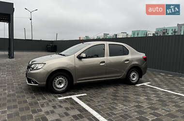 Седан Renault Logan 2014 в 