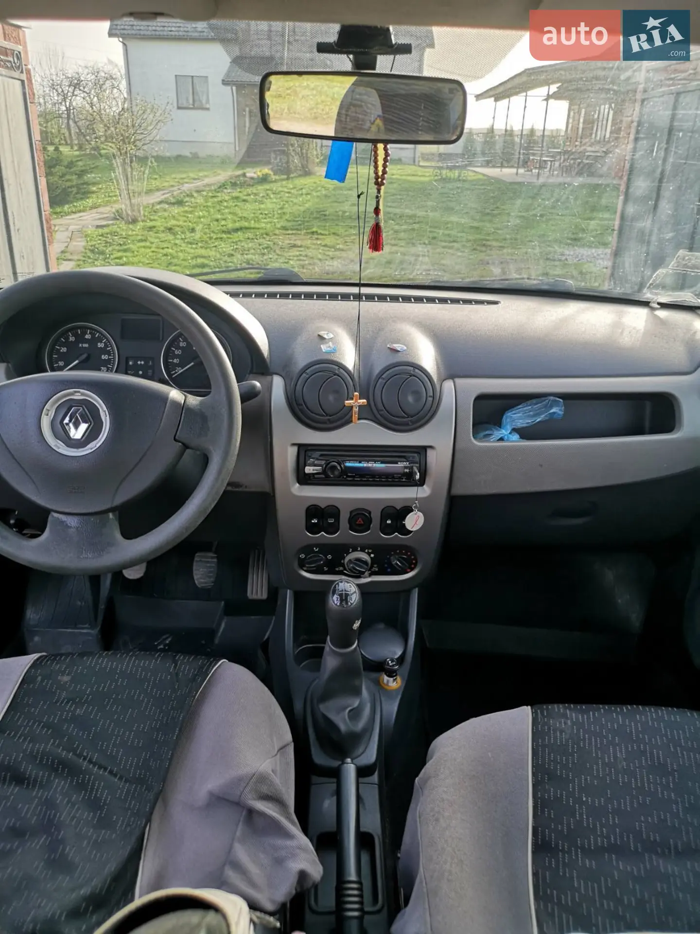 2010 Renault Logan - мініатюра 5