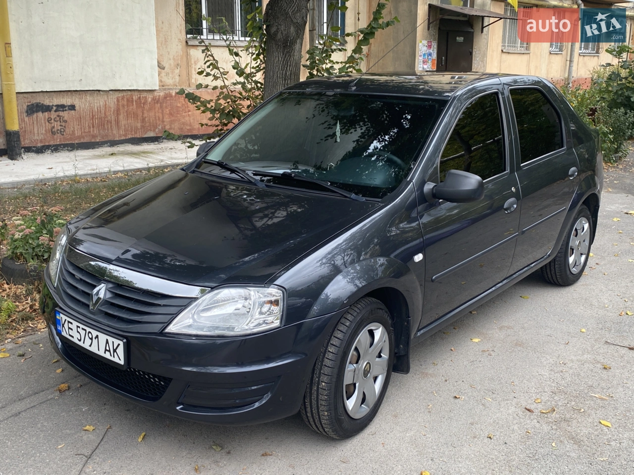2010 Renault Logan - мініатюра 15