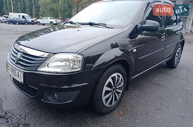Седан Renault Logan 2011 в 