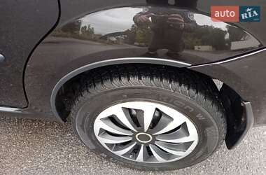 Седан Renault Logan 2011 в 