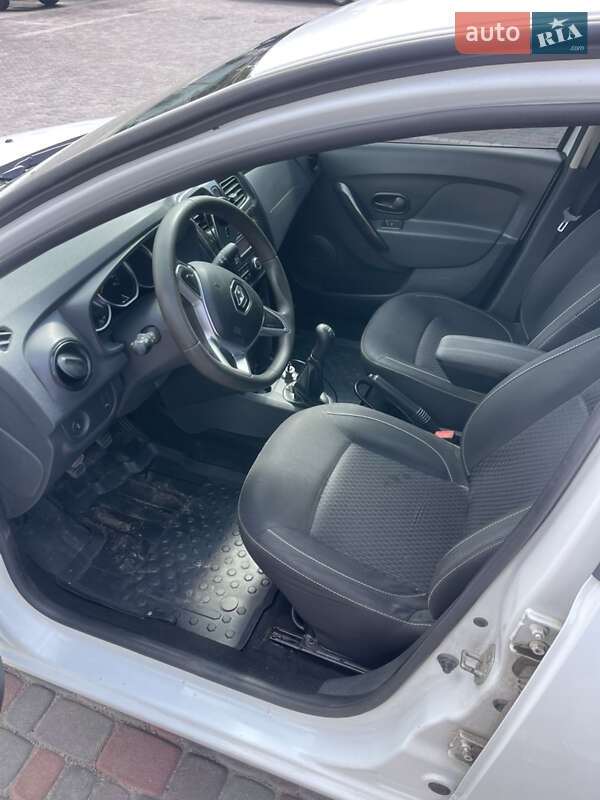 Седан Renault Logan 2017 в Дніпрі фото 15 Седан Renault Logan 2017 в Дніпрі