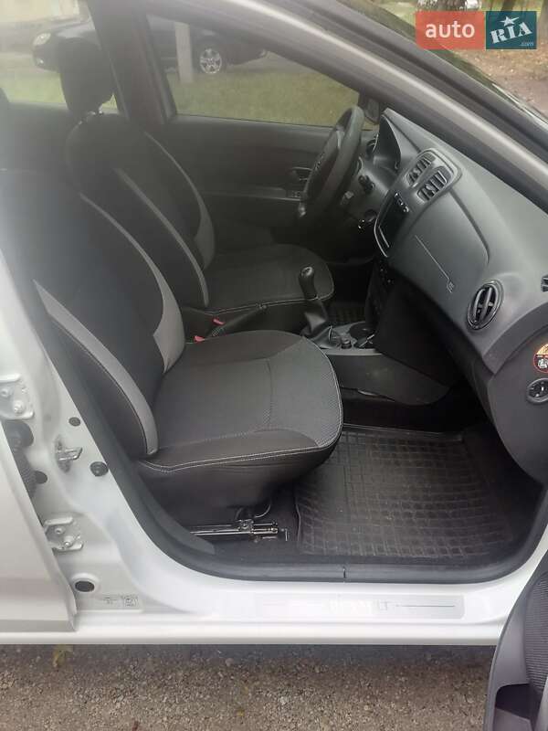 Седан Renault Logan 2013 в Боярке фото 3 Седан Renault Logan 2013 в Боярке