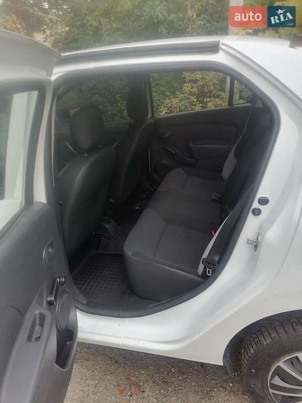 Седан Renault Logan 2013 в Боярке фото 17 Седан Renault Logan 2013 в Боярке