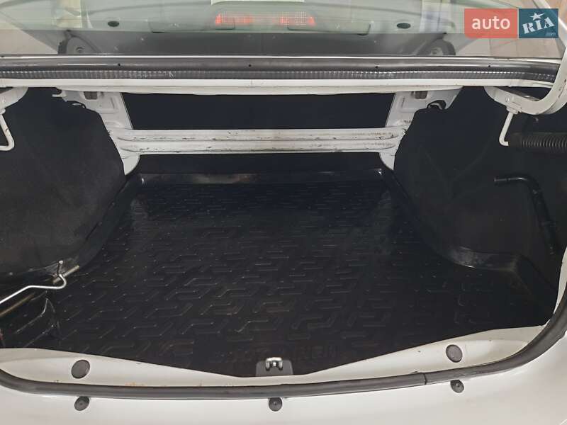 Седан Renault Logan 2013 в Боярке фото 23 Седан Renault Logan 2013 в Боярке