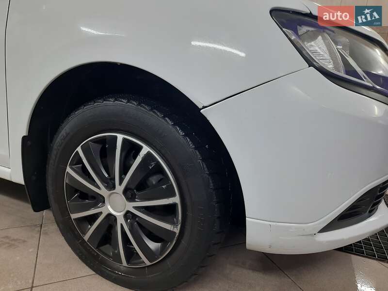 Седан Renault Logan 2013 в Боярке фото 44 Седан Renault Logan 2013 в Боярке