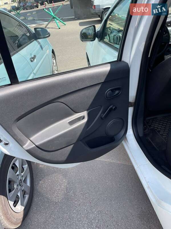 Седан Renault Logan 2016 в Сумах фото 6 Седан Renault Logan 2016 в Сумах