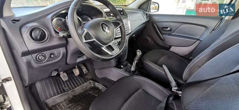 Седан Renault Logan 2019 в Гадяче