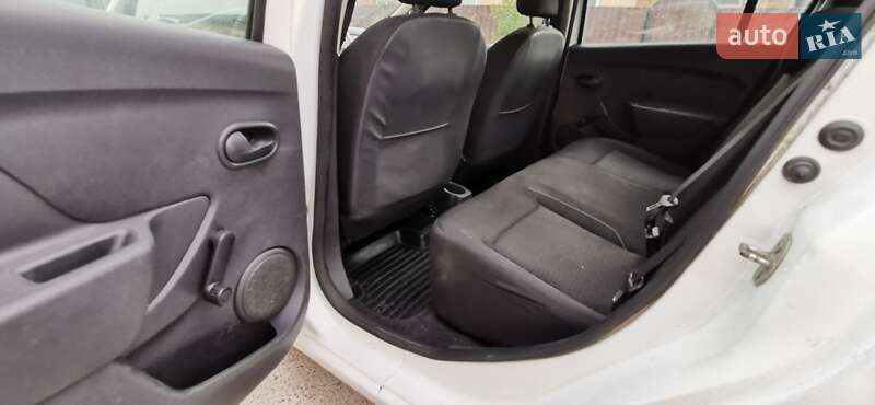 Седан Renault Logan 2019 в Гадяче