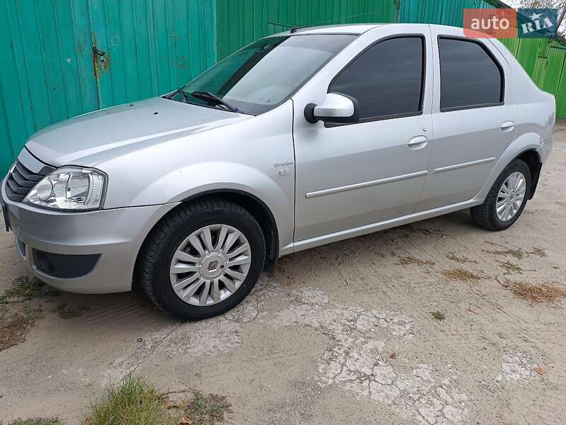 Седан Renault Logan 2011 в Запоріжжі