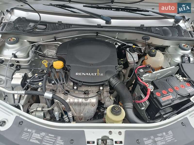 Седан Renault Logan 2011 в Запоріжжі