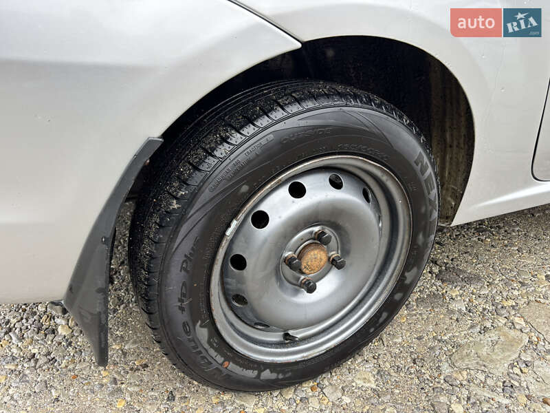 Універсал Renault Logan 2010 в Кам'янець-Подільському фото 11 Універсал Renault Logan 2010 в Кам'янець-Подільському