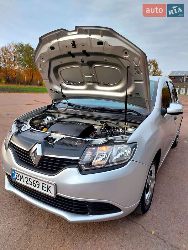 Седан Renault Logan 2015 в Тростянці