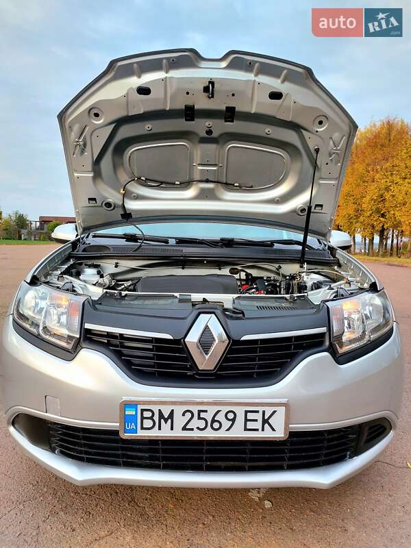 Седан Renault Logan 2015 в Тростянці