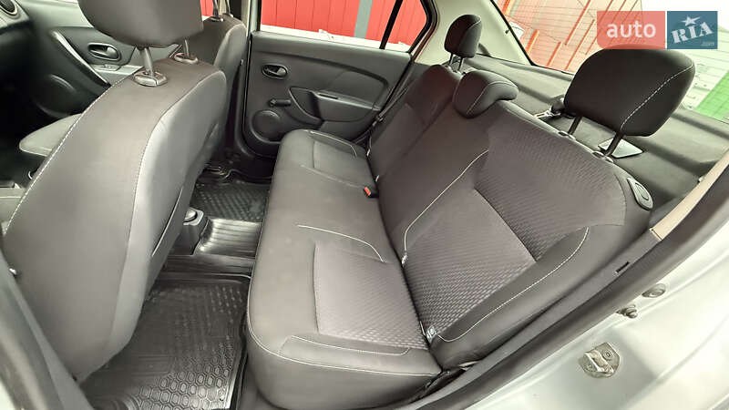 Седан Renault Logan 2017 в Киеве фото 31 Седан Renault Logan 2017 в Киеве