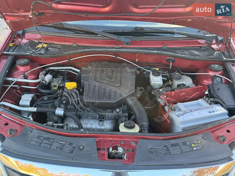 Седан Renault Logan 2012 в Володимирі