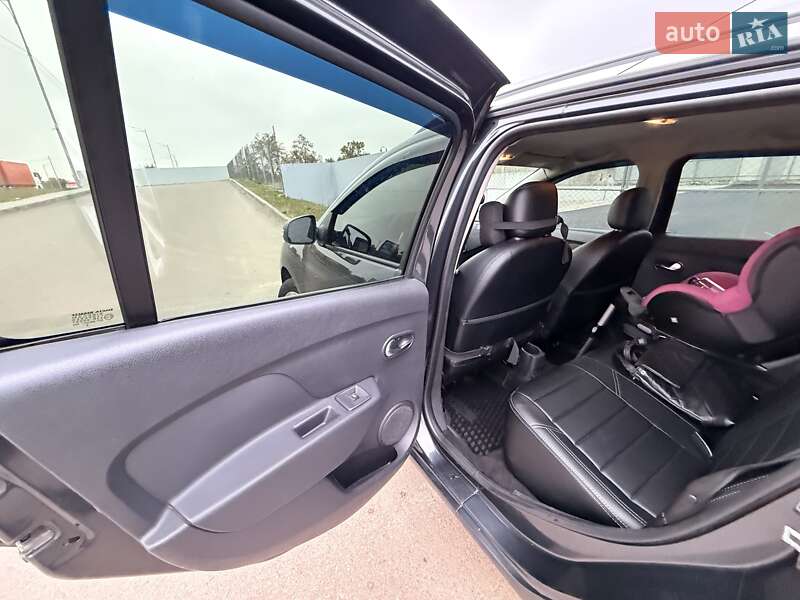 Универсал Renault Logan 2019 в Киеве фото 13 Универсал Renault Logan 2019 в Киеве