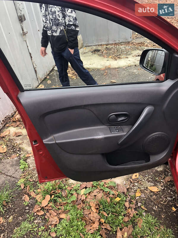 Универсал Renault Logan 2013 в Смеле