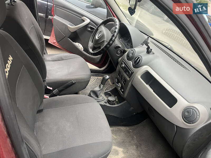 Седан Renault Logan 2011 в Киеве